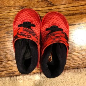 Nike kyrie orange and black 5c